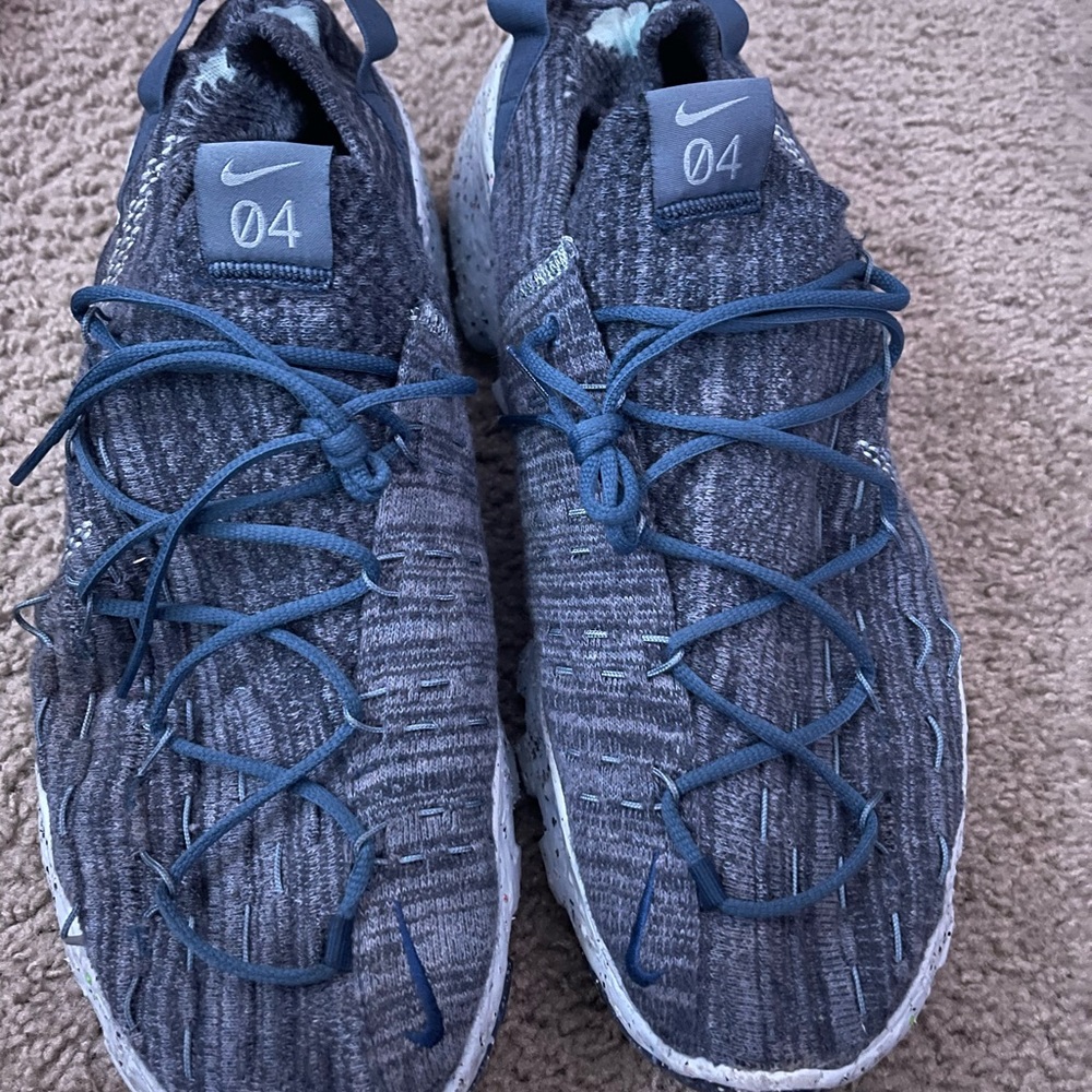Nike Space Hippie 04